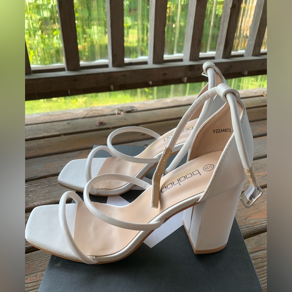 Boohoo White Heels